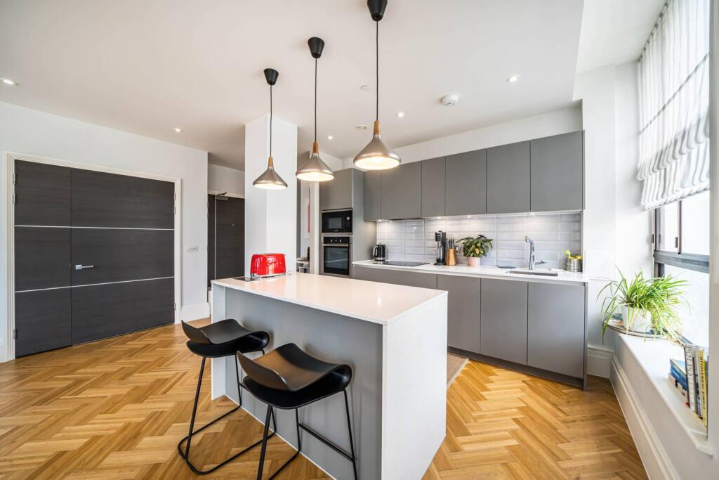 Ivor House, Brixton, London, UK  — 2 bed, 2 bath luxury property