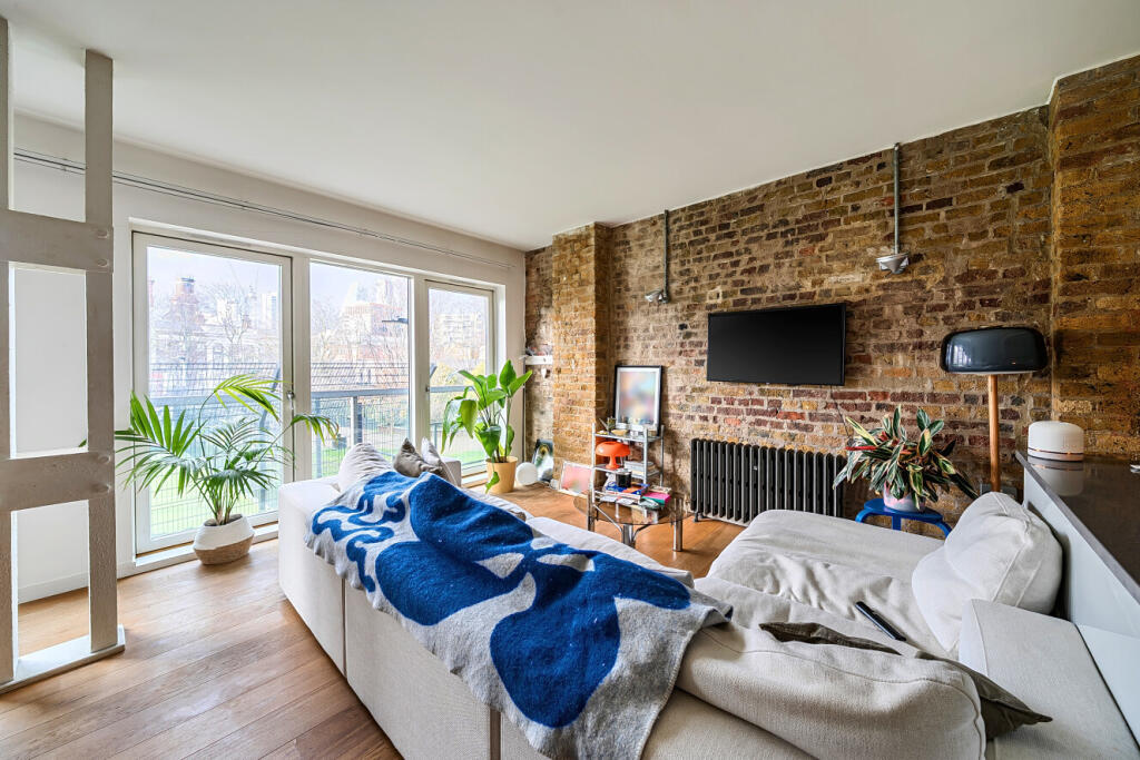 Weller Street, Southwark, London, UK  — 2 bed, 2 bath luxury property